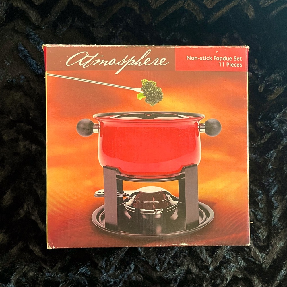 NIB ATMOSPHERE 11 PIECE FONDUE SET
